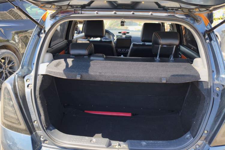 Used Suzuki Swift 2016 1.5L Automatic Fashionable Coolplay Edition Trunk