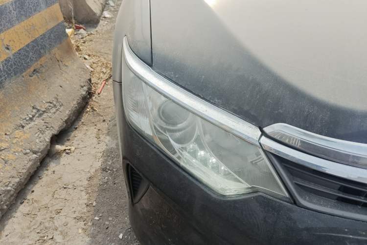 Used Toyota Camry 2016 2.0E 10th Anniversary Elite Edition
