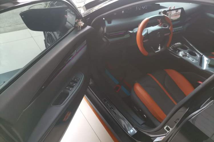 Used CHANGAN UNI-V 2024 1.5T Prestige Sport Edition Driver Seat