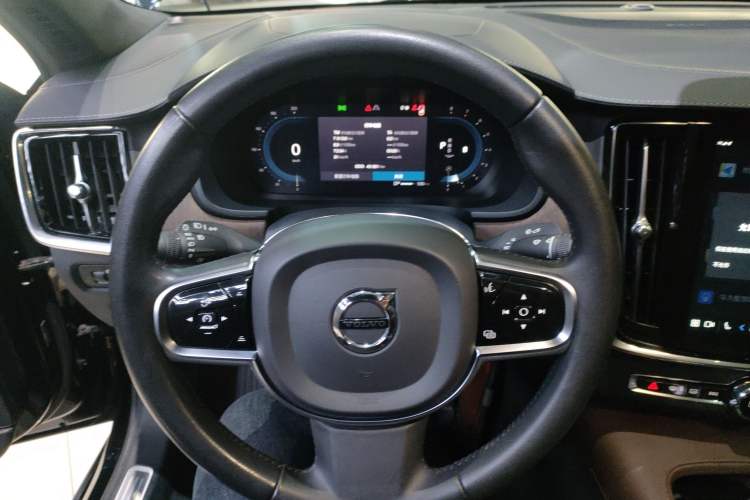 Used Volvo S90 2022 B5 Zhiyuan Luxury Edition
