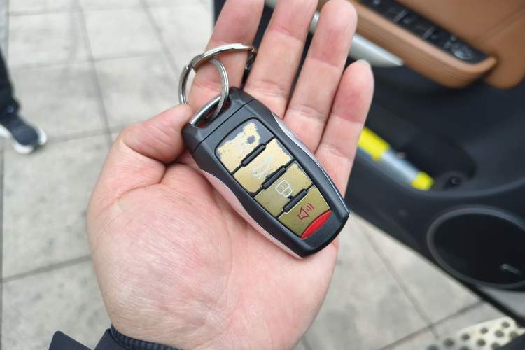 Used Haval H8 2015 2.0T Four-Wheel Drive Luxury Model