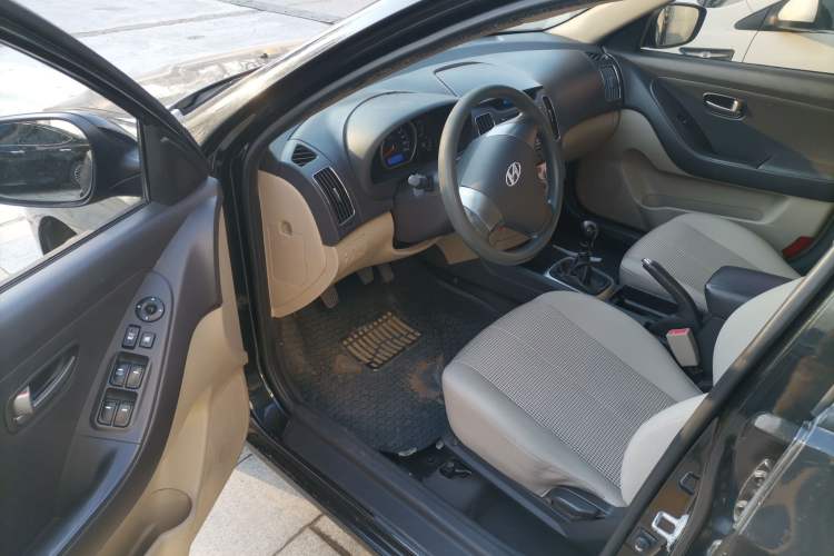 Used Hyundai Celesta 2015 1.6L Manual Comfort Model