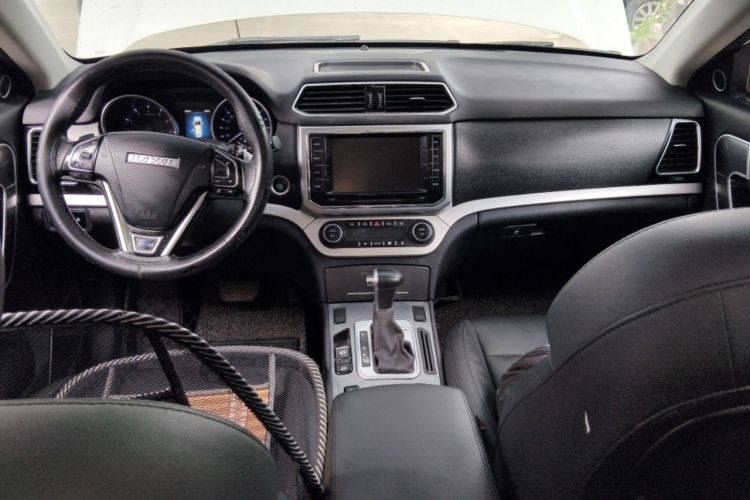 Used Haval H6 Coupe 2016 Blue Label 1.5T Automatic Two-Wheel Drive Urban Model Center Console