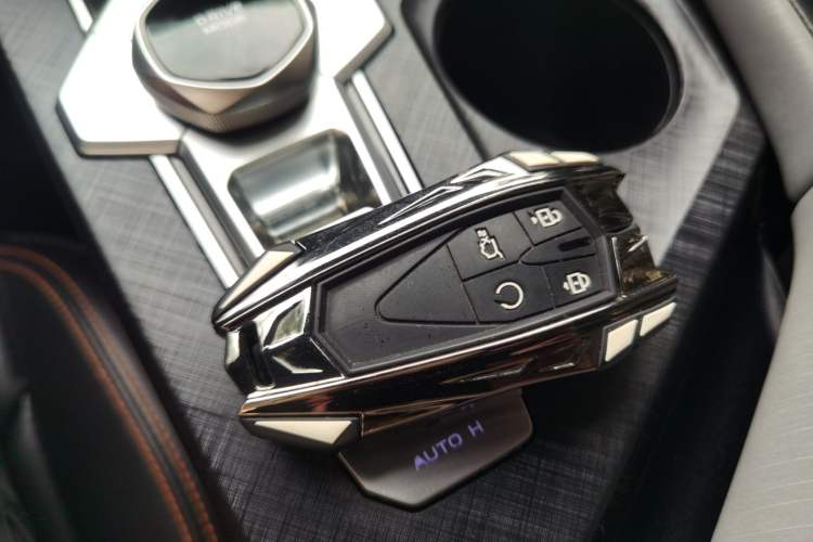 Used CHANGAN UNI-V 2022 1.5T Prestige Version