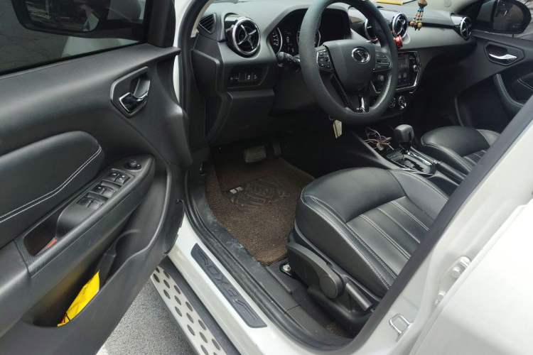 Used Soueast DX3 2018 1.5T CVT Luxury Model Driver Seat