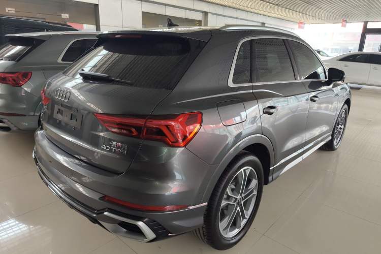 Used Audi Q3 2024 40 TFSI Fashion Dynamic Model