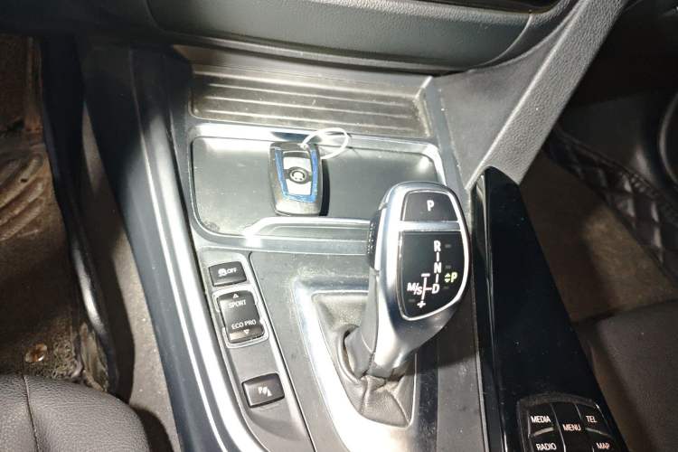 Used BMW 3 Series 2017 320Li M Sport Edition Gear Lever