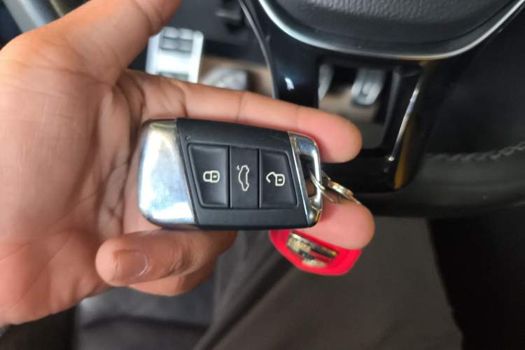 Used Volkswagen Variant 2018 380TSI Two-Wheel Drive Comfort Edition
