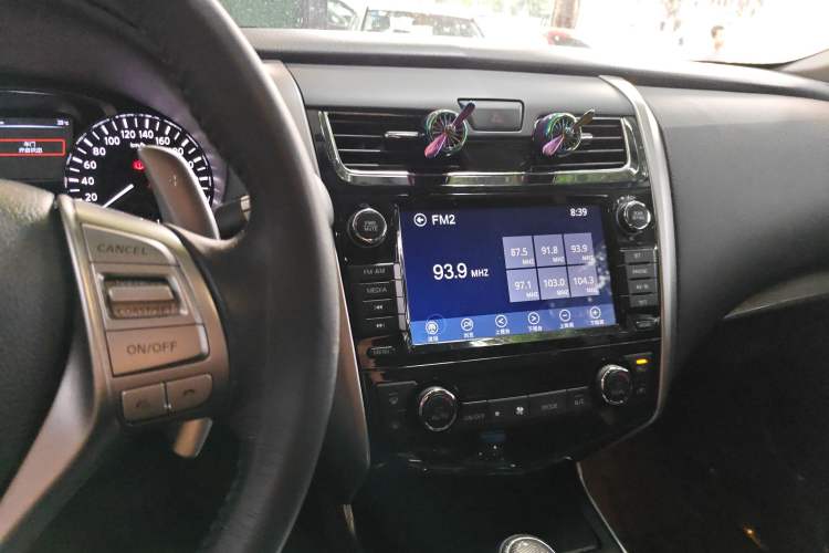 Used Nissan Teana 2014 Duke 2.5L XV Deluxe Edition Audio And AC Panel