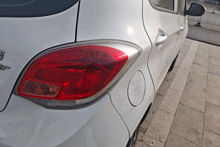 Used CHANGAN OSHAN Benni E-Star 2021 National Edition Xinyi Edition Lithium Iron Phosphate (31.95 kWh) Right Rear Taillight