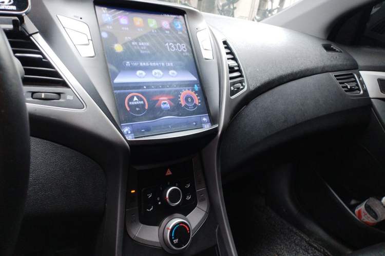 Used Hyundai Elantra (5th Generation / Langdong) 2015 1.6L Automatic Fashion Model
