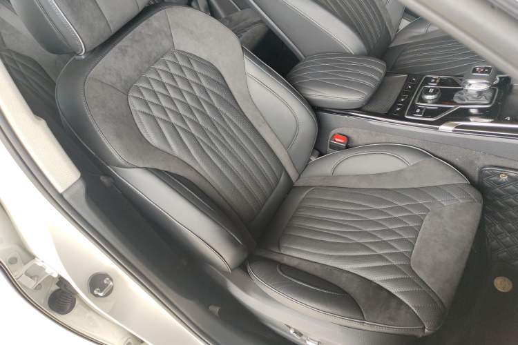 Used Hongqi HS5 2022 Revised Version 2.0T Smart Connect Flagship Edition
