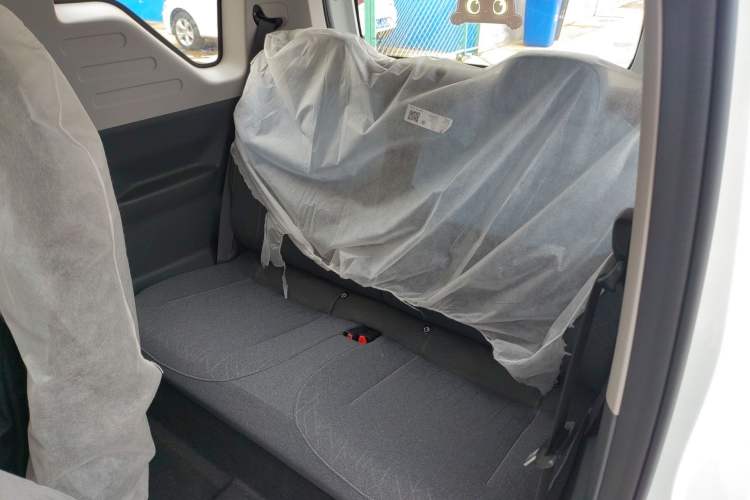 Used Geely Galaxy Panda 2024 Panda Mini 200km Endurance Bear Left Rear Seat