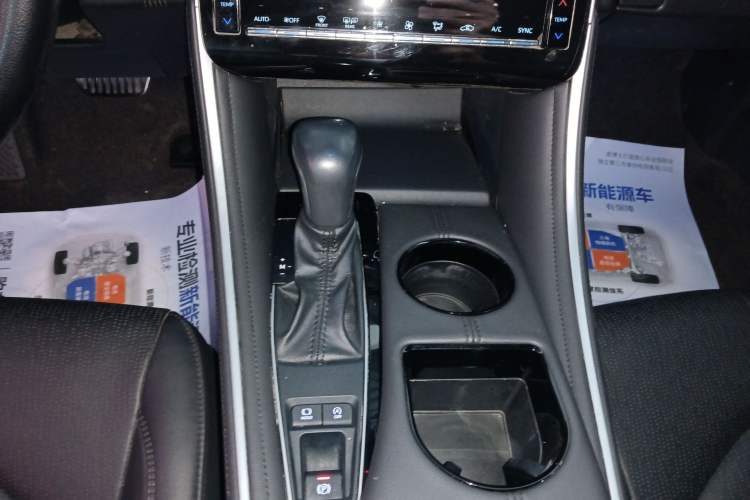 Used Toyota Avalon 2022 2.0L Luxury Edition