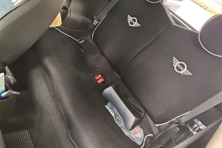 Used MINI Clubman  Left Rear Seat
