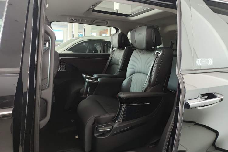 Used GAC Trumpchi M8 2024 Master Series 400T Prestige Edition