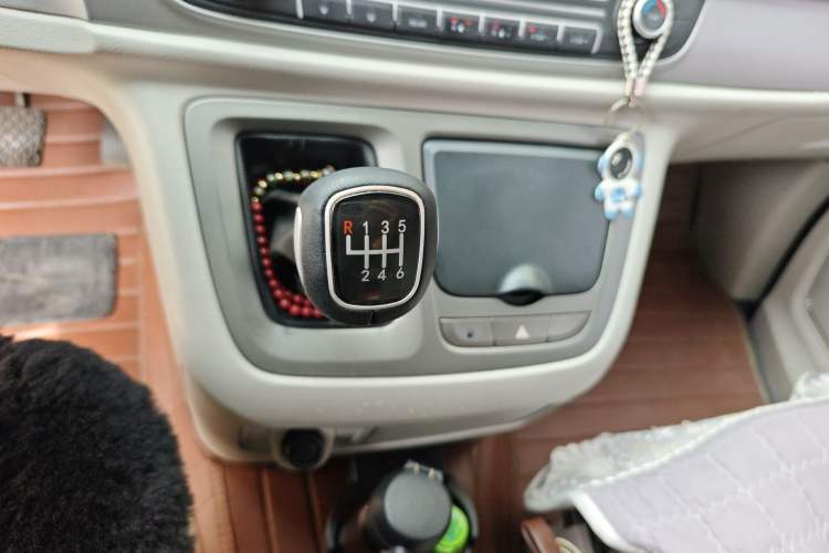 Used SAIC MAXUS G10 2016 2.0T Manual Elite Edition
