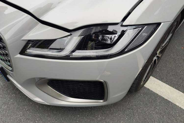 Used Jaguar XFL 2024 2.0T P250 Two-Wheel Drive Prestige Luxury Edition