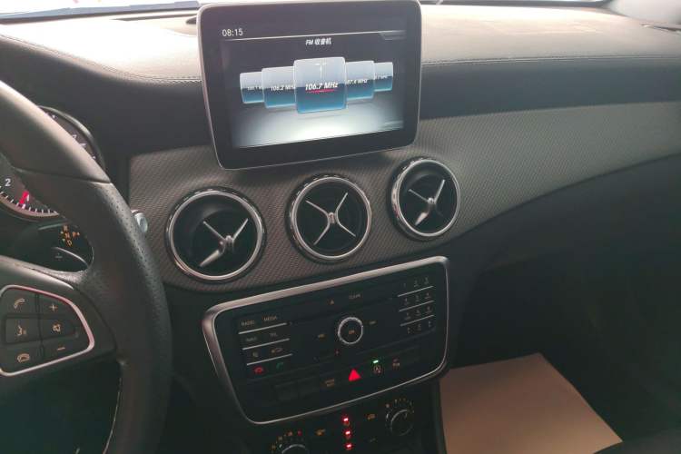 Used Mercedes-Benz GLA 2016 GLA 200 Fashion Model Audio And AC Panel