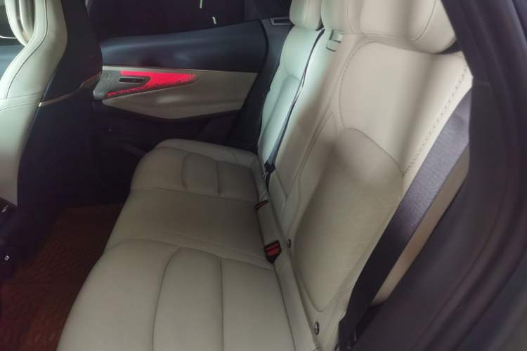 Used Lynk & Co 08 EM-P 2023 245km Ultra-Long Range Halo