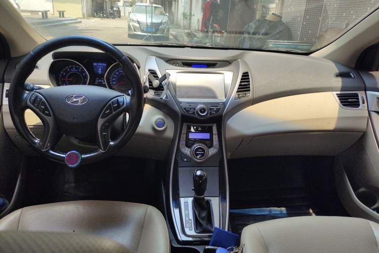 Used Hyundai Elantra (5th Generation / Langdong) 2015 1.6L Automatic Luxury Model
