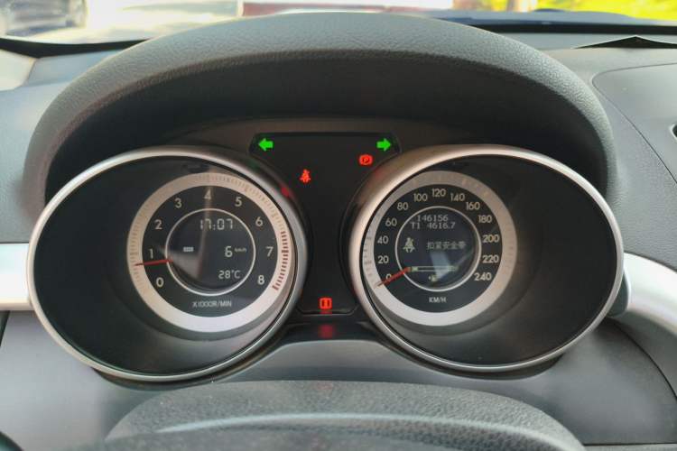 Used Bestune X80 2013 2.0L manual luxury version
