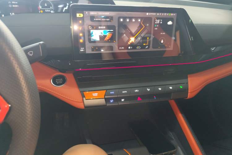 Used CHANGAN UNI-V 2023 2.0T Leading-Speed Edition