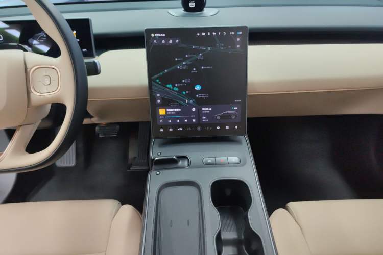 Used Nio ET5T 2024 75kWh Touring Audio And AC Panel