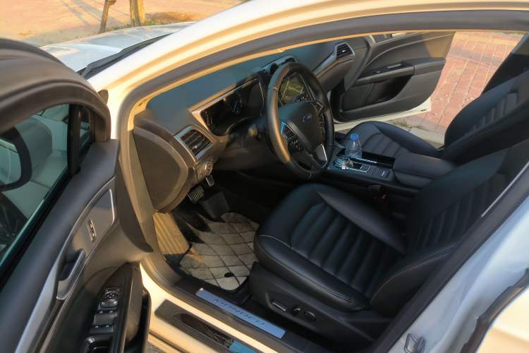 Used Ford Mondeo 2018 EcoBoost 200 Smart Control Fashion Model China V Standard
