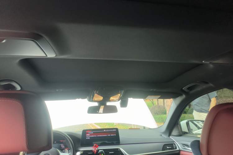 Used BMW 5 Series 2023 530Li Luxury Edition M Sport Package Headliner