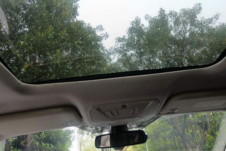 Used Ford Kuga 2015 1.5L GTDi Four-Wheel-Drive Elite Model Headliner