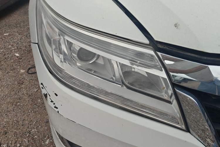 Used Honda Crider 2016 1.8L CVT Comfort Version Right Front Headlight