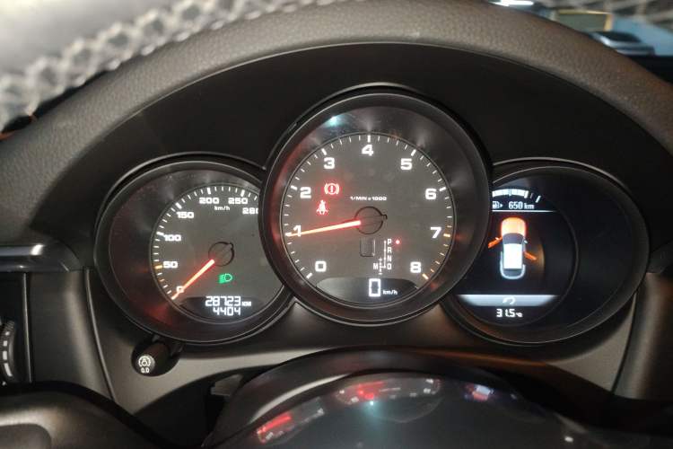 Used Porsche Macan 2020 Macan 2.0T Instrument Cluster