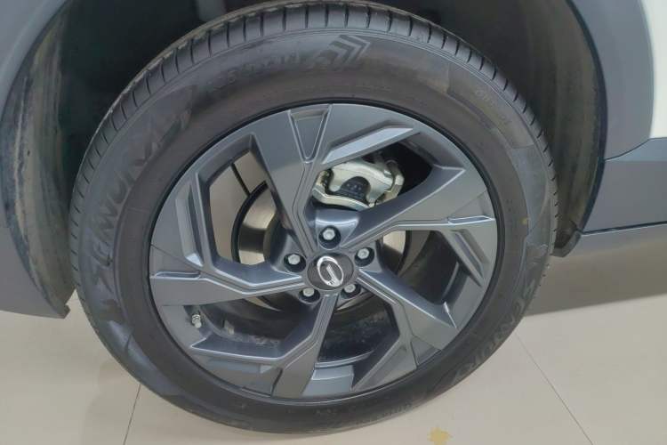 Used GAC Trumpchi GS3 2025 Shadow Speed 270T Enjoyment Edition Soaring to New Heights Right Rear Wheel Hub