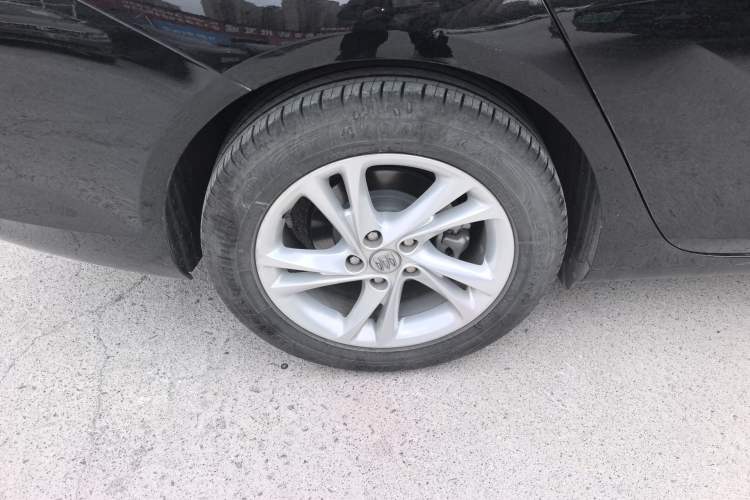 Used Buick Regal 2024 25T Deluxe Edition Right Rear Wheel Hub