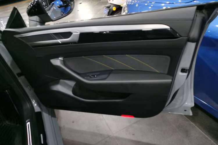 Used Volkswagen FAW-Volkswagen CC 2021 380TSI Striking Edition
