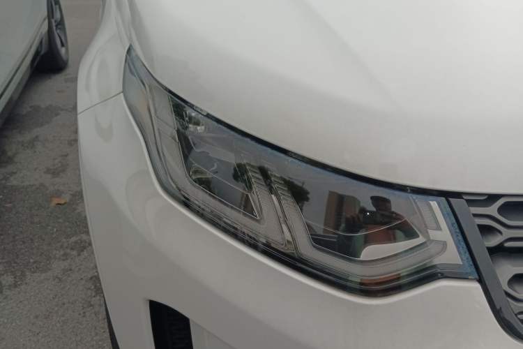 Used Land Rover Discovery Sport 2020 249 PS R-Dynamic Performance Tech Edition 7 Seats Right Front Headlight