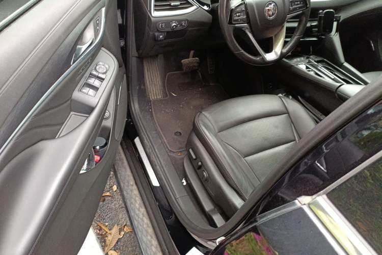 Used Buick Enclave 2020 28T Four-Wheel Drive Prestige Version Driver Seat