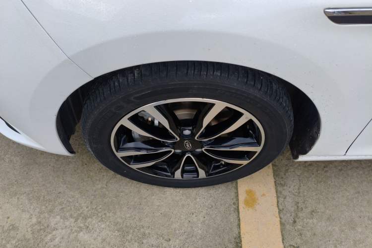 Used JAC Group J7 2020 1.5T CVT Dream Edition Exterior 4