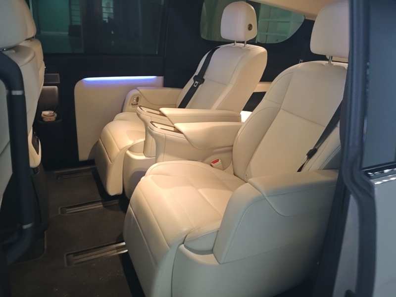 Used Li Auto MEGA 2025 Ultra Smart Refreshed Edition — 16