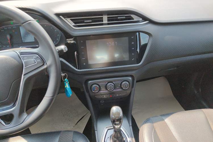 Used Chery Tiggo 3X 2018 1.5L Automatic Luxury Edition Audio And AC Panel