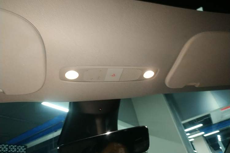 Used Tesla Model Y 2021 Long-Range All-Wheel-Drive Version 3D7