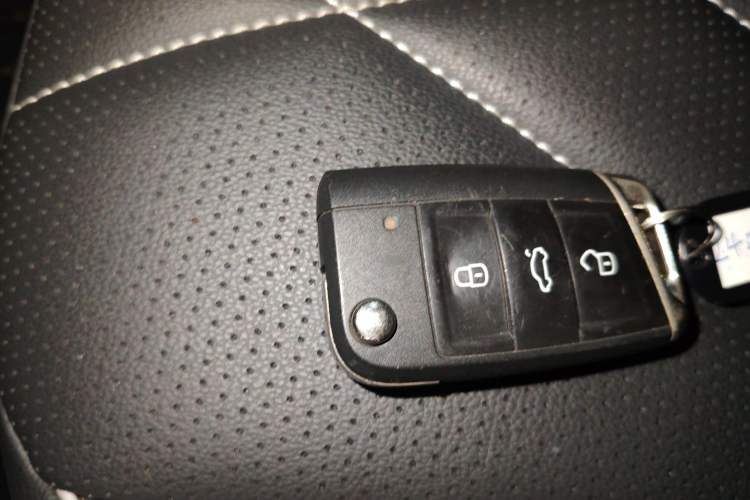 Used Volkswagen Tiguan L 2024 330TSI Automatic Two-Wheel Drive R-Line Enhanced Edition