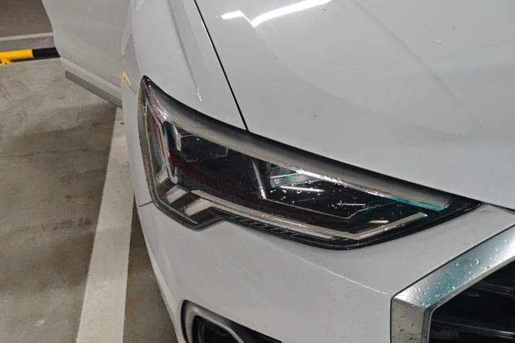 Used Audi Q3 2020 35 TFSI Ambition Dynamic Edition Right Front Headlight