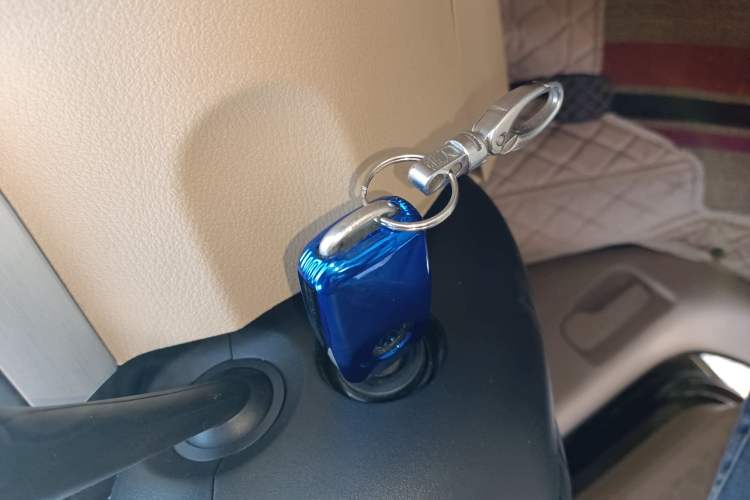 Used Volkswagen Touran 2011 1.4T Manual ZhiShang Edition 5-seater
