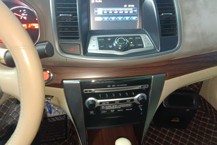Used Nissan Teana 2008 2.0L XL Comfort Edition Audio And AC Panel