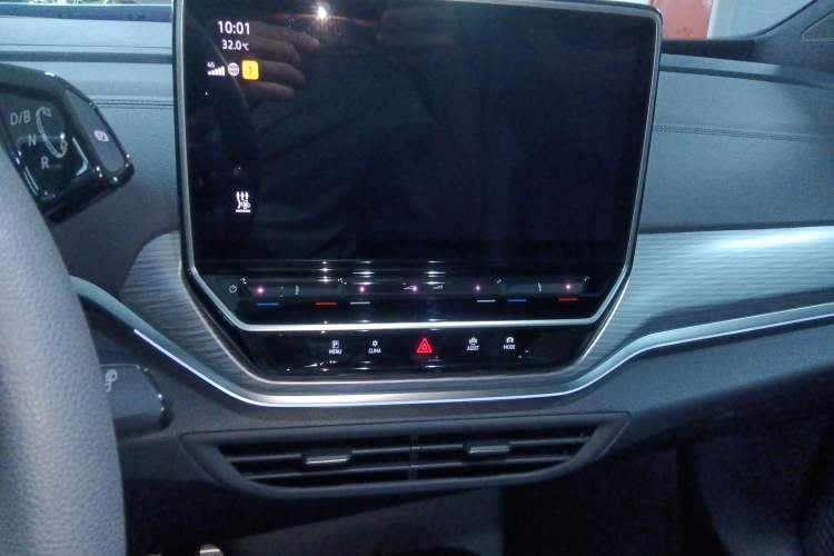 Used Volkswagen ID.4 CROZZ 2024 Pure Edition Limited Edition Audio And AC Panel