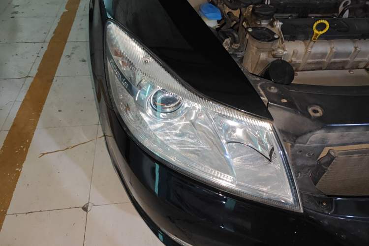 Used Skoda Octavia 2014 1.6L Automatic Yijun Edition Right Front Headlight