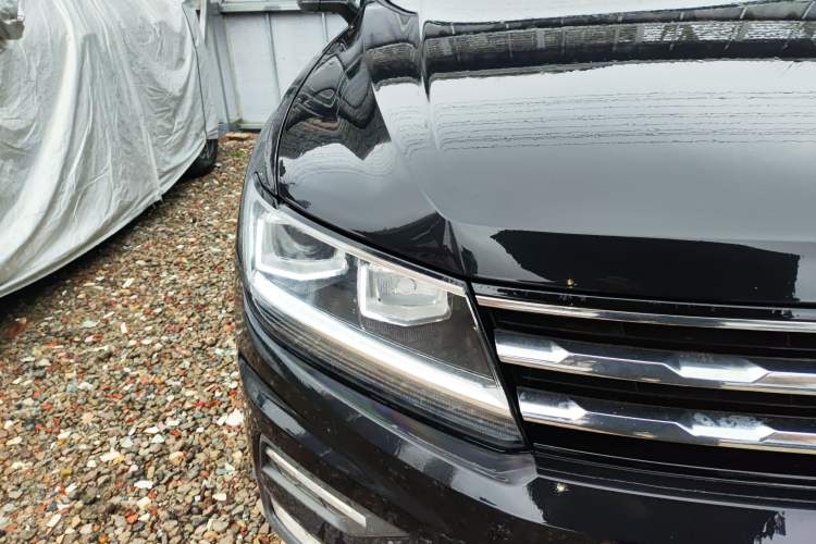 Used Volkswagen Tiguan L 2019 Revised Version 280TSI Automatic Two-Wheel Drive Panoramic Comfort Edition China VI Standard Right Front Headlight