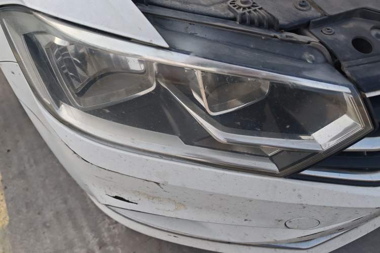 Used Volkswagen Bora 2016 230TSI DSG Luxury Version Right Front Headlight